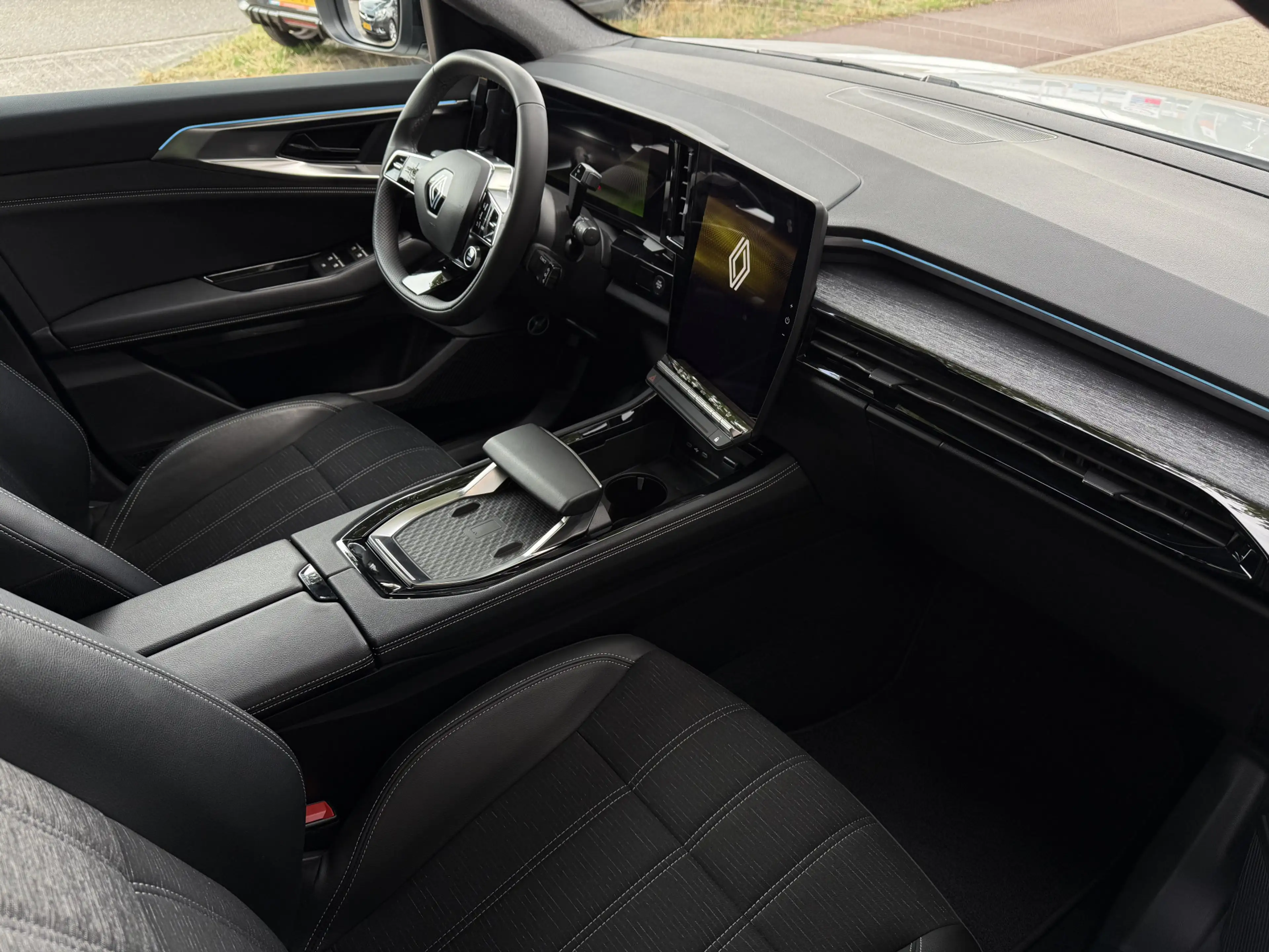 Renault Austral 1.2 E-Tech full hybrid 200 techno | applecarplay/a — photo 13