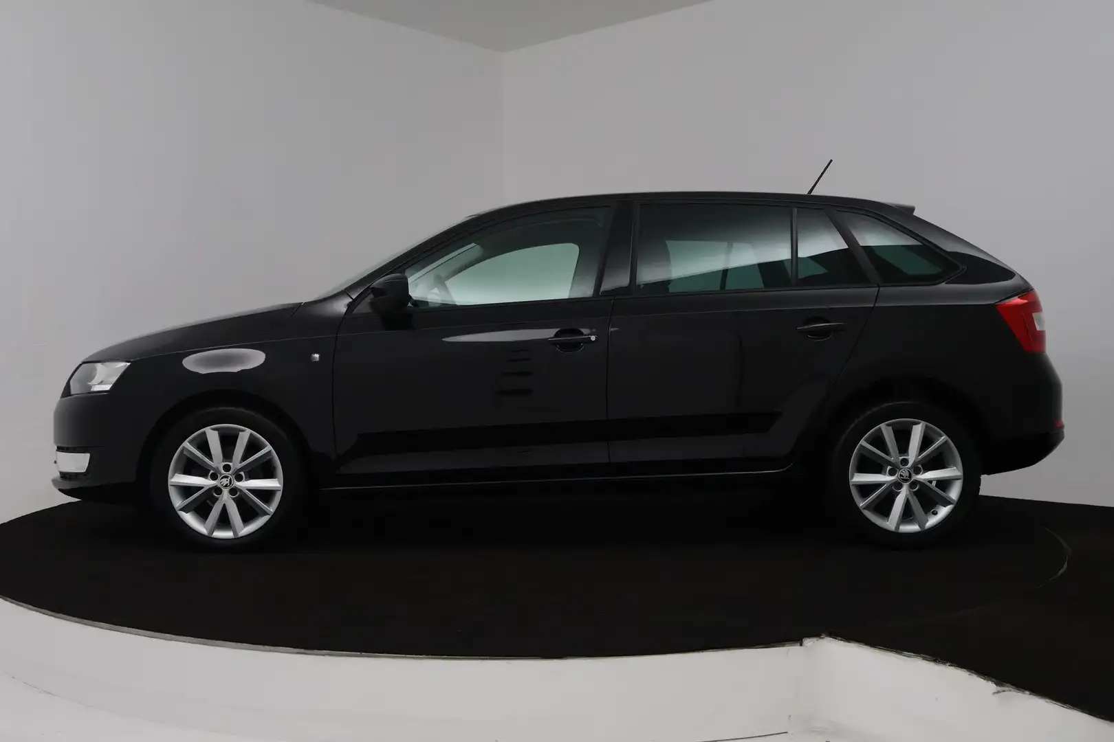 Skoda Rapid/Spaceback 1.2 TSI Greentech Ambition Businessline Pro (NAVIG Noir - 2
