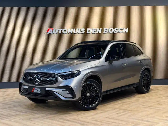 Mercedes-Benz GLC 400 400e 4MATIC AMG 381PK. Pano - Lucht