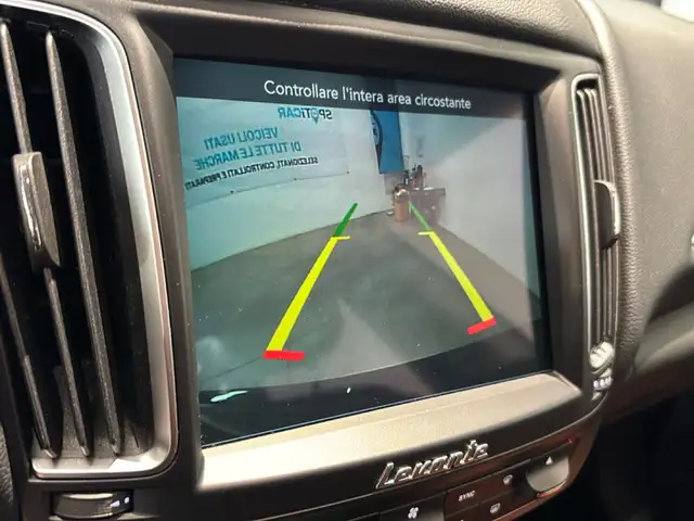 Maserati Levante view 14