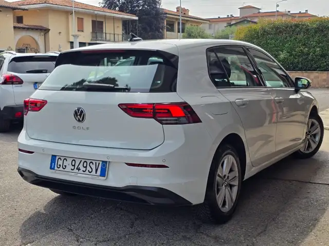 Volkswagen Golf view 11