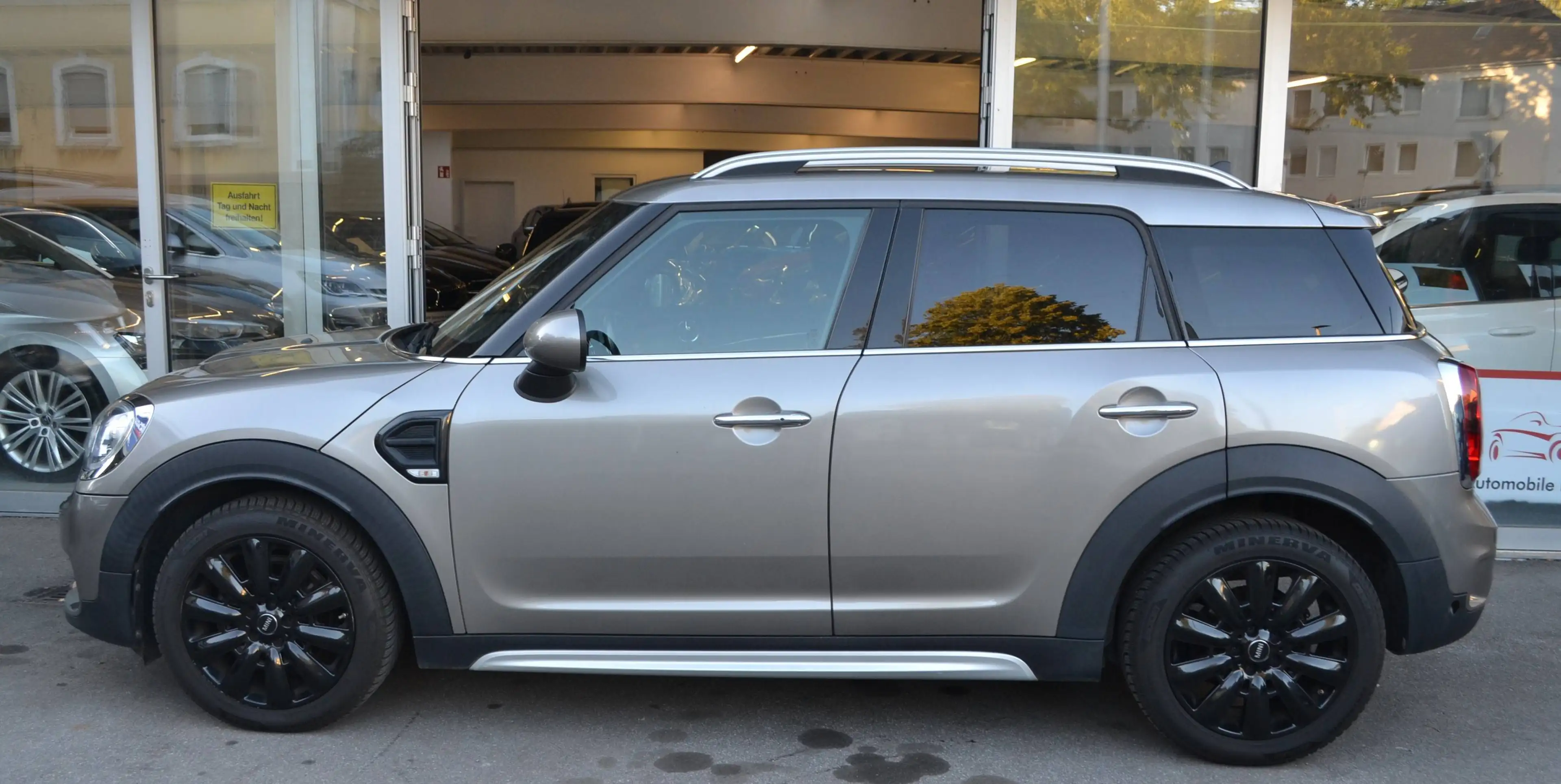 MINI Cooper D Countryman COOPER 2.0 D COUNTRYMAN *AUTOMATIK* Co²-120g*LED*NAVIGATION*LEDER* — photo 7