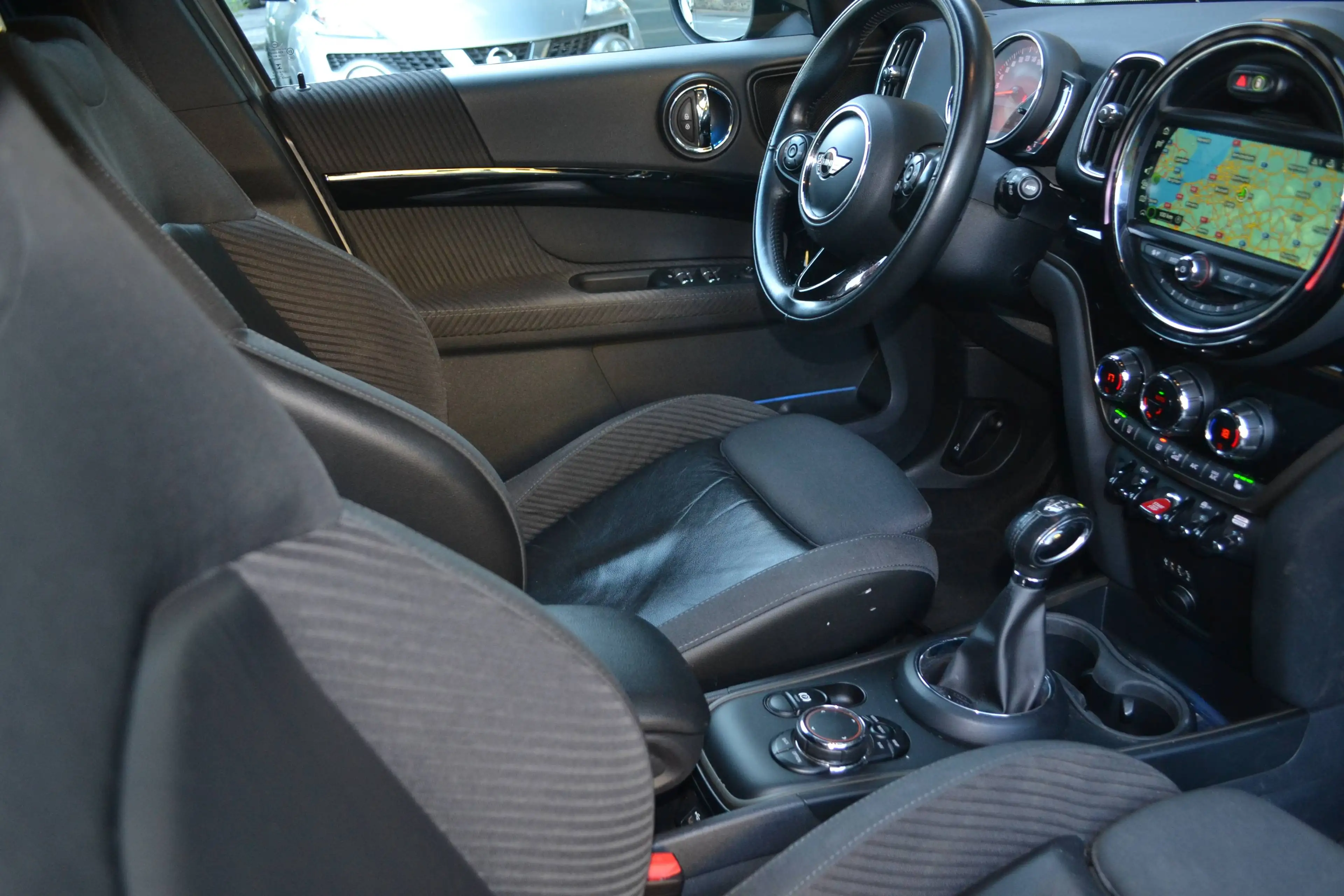 MINI Cooper D Countryman COOPER 2.0 D COUNTRYMAN *AUTOMATIK* Co²-120g*LED*NAVIGATION*LEDER* — photo 10