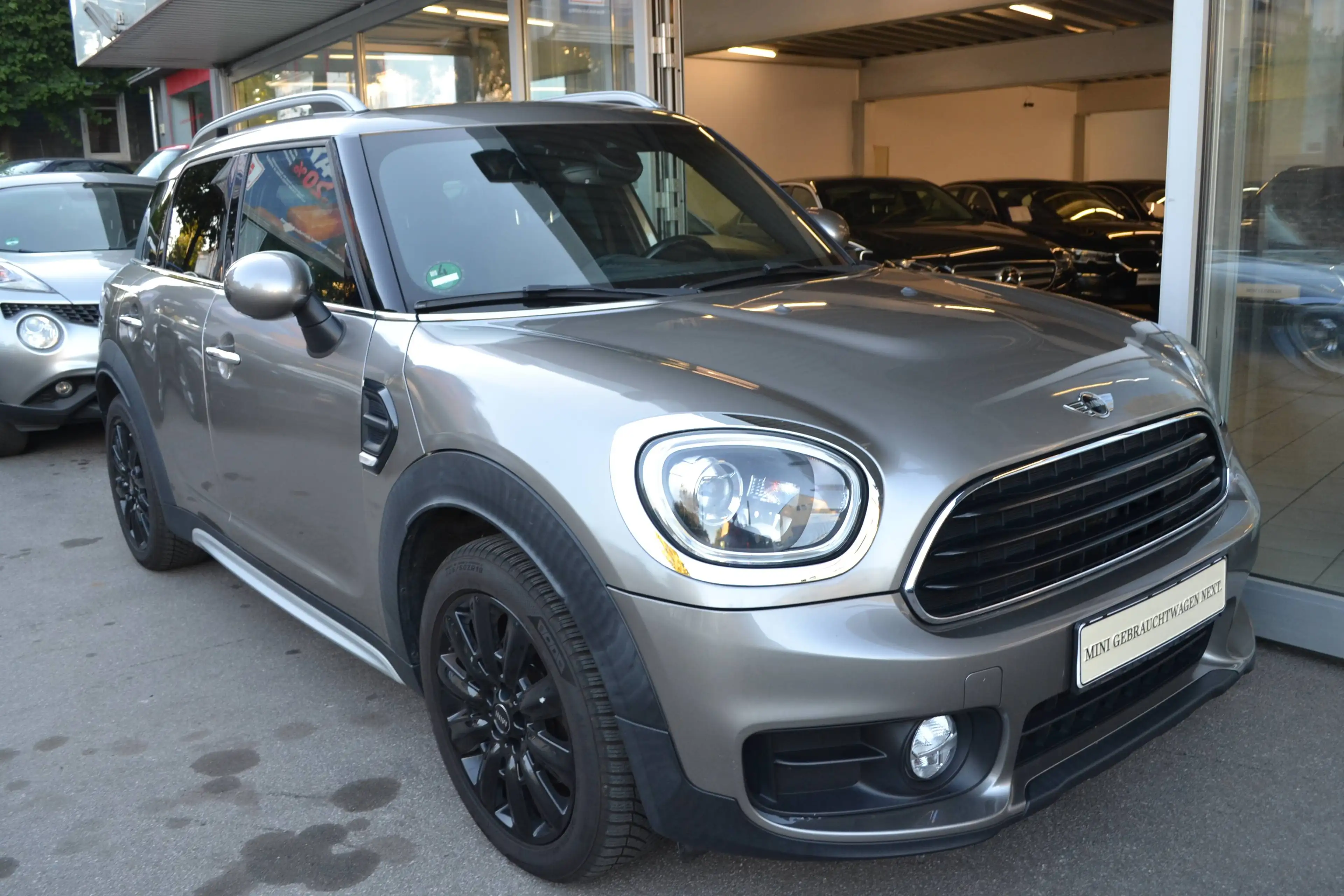 MINI Cooper D Countryman COOPER 2.0 D COUNTRYMAN *AUTOMATIK* Co²-120g*LED*NAVIGATION*LEDER* — photo 2