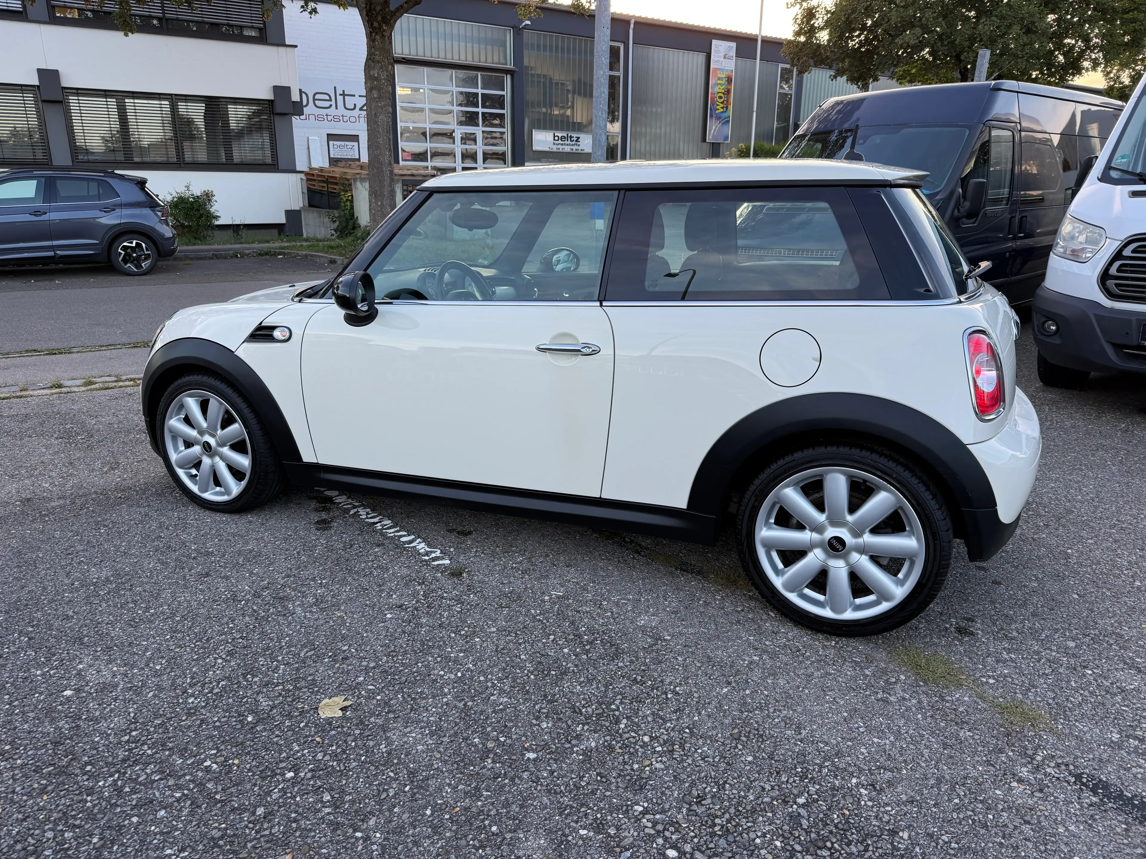 MINI One One D BAKER STREET — photo 8