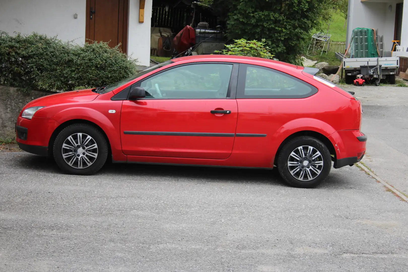 Ford Focus Focus Fließheck  3-Türer 1.4 16V Ambiente - 1