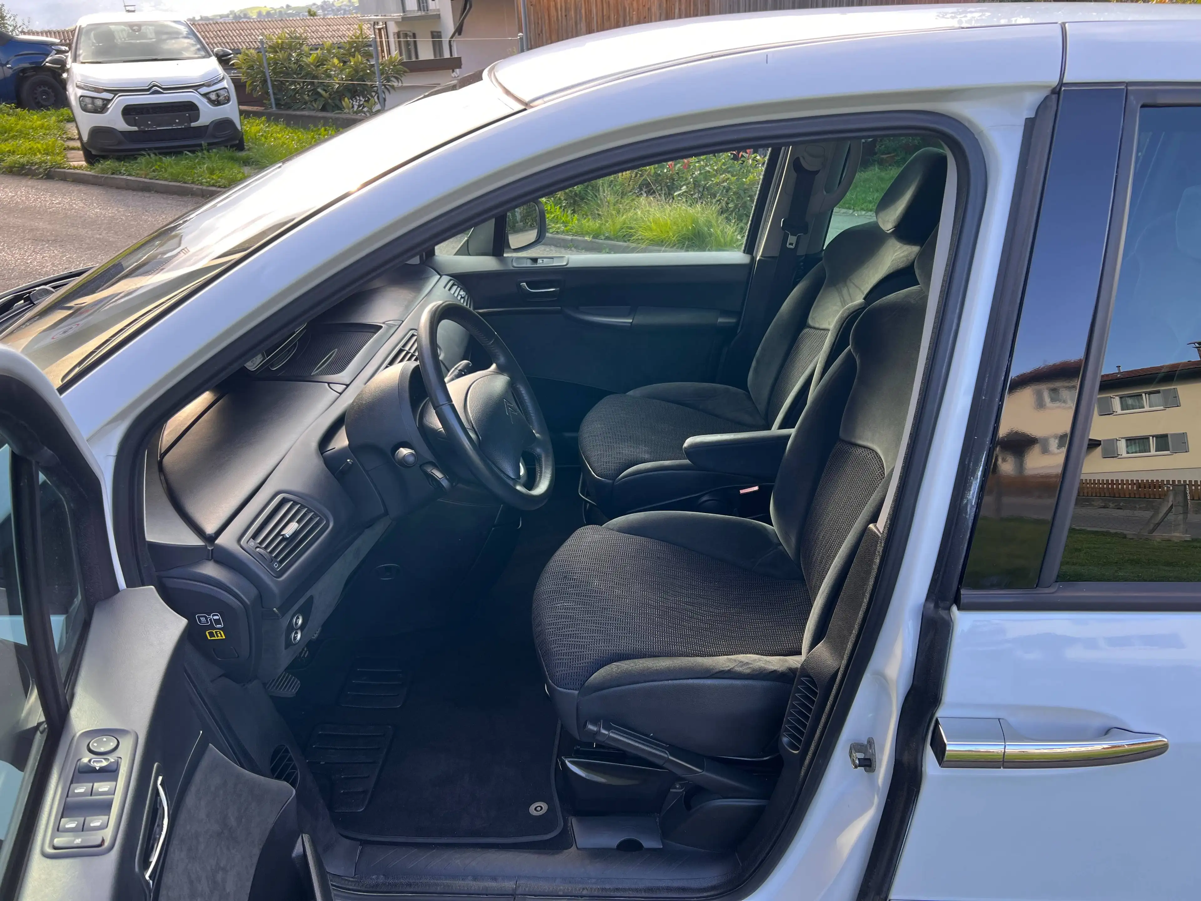 Citroen C8 2,0 HDI 135 Seduction — photo 10