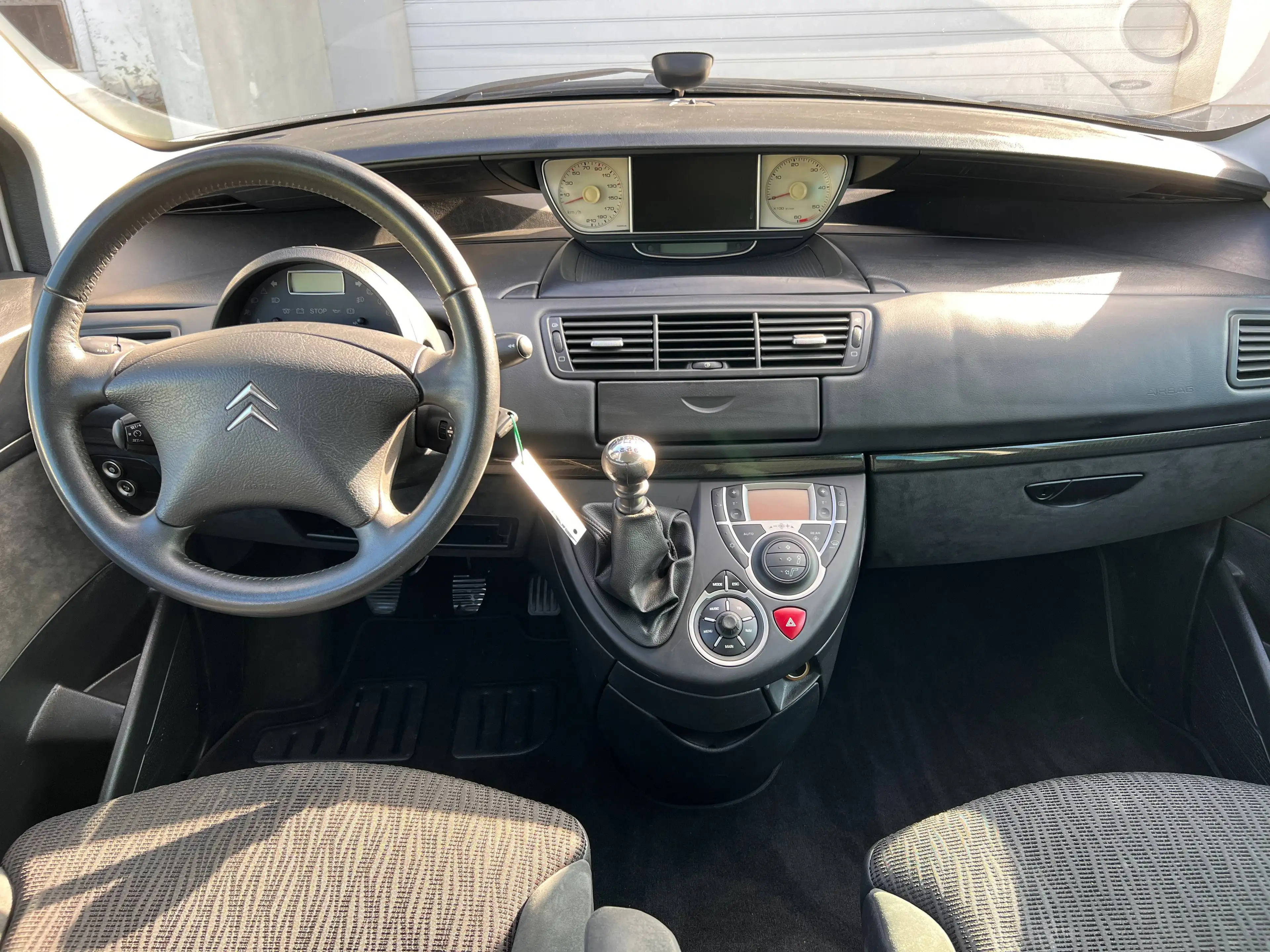 Citroen C8 2,0 HDI 135 Seduction — photo 12