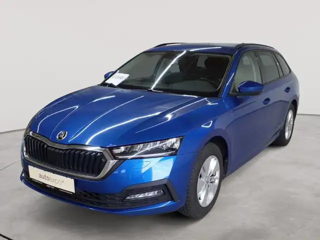 Skoda Octavia view 2