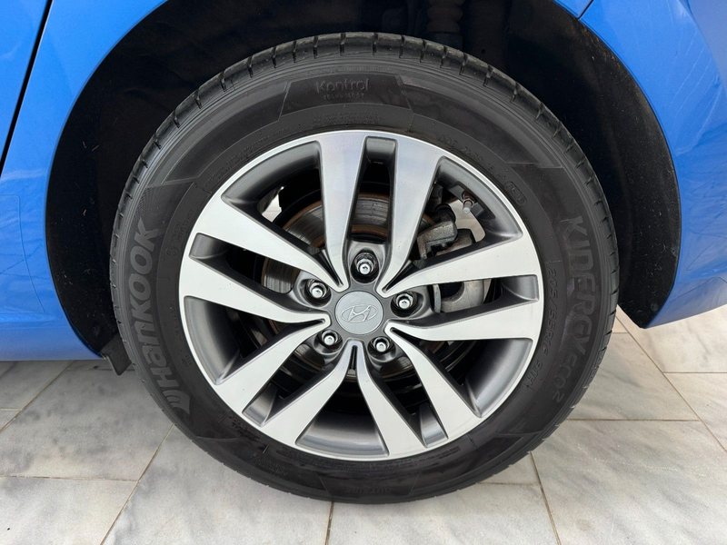 Hyundai i30 1.4 Passion 1. Hand mit Garantie — photo 12