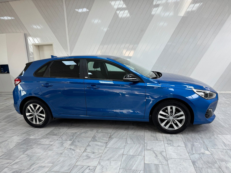 Hyundai i30 1.4 Passion 1. Hand mit Garantie — photo 8