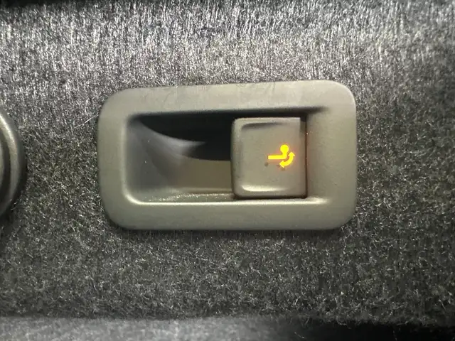 Volkswagen Passat view 8