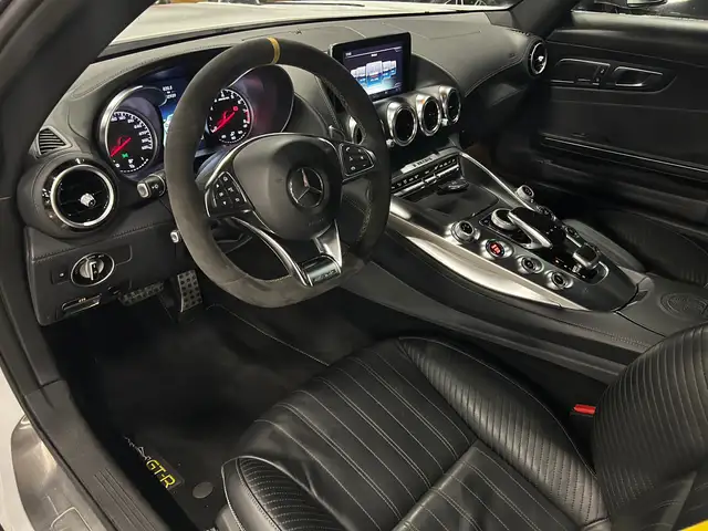 Mercedes-Benz Amg GT view 9
