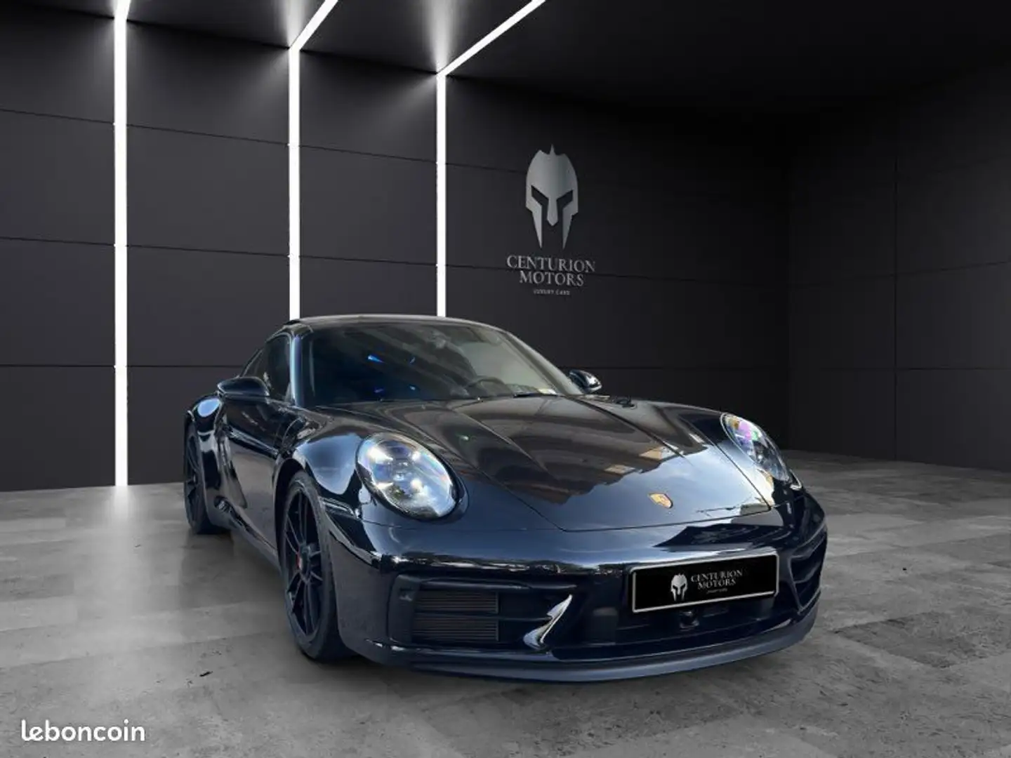 Porsche 911 992 carrera 4 GTS 3.0 480 Noir - 1