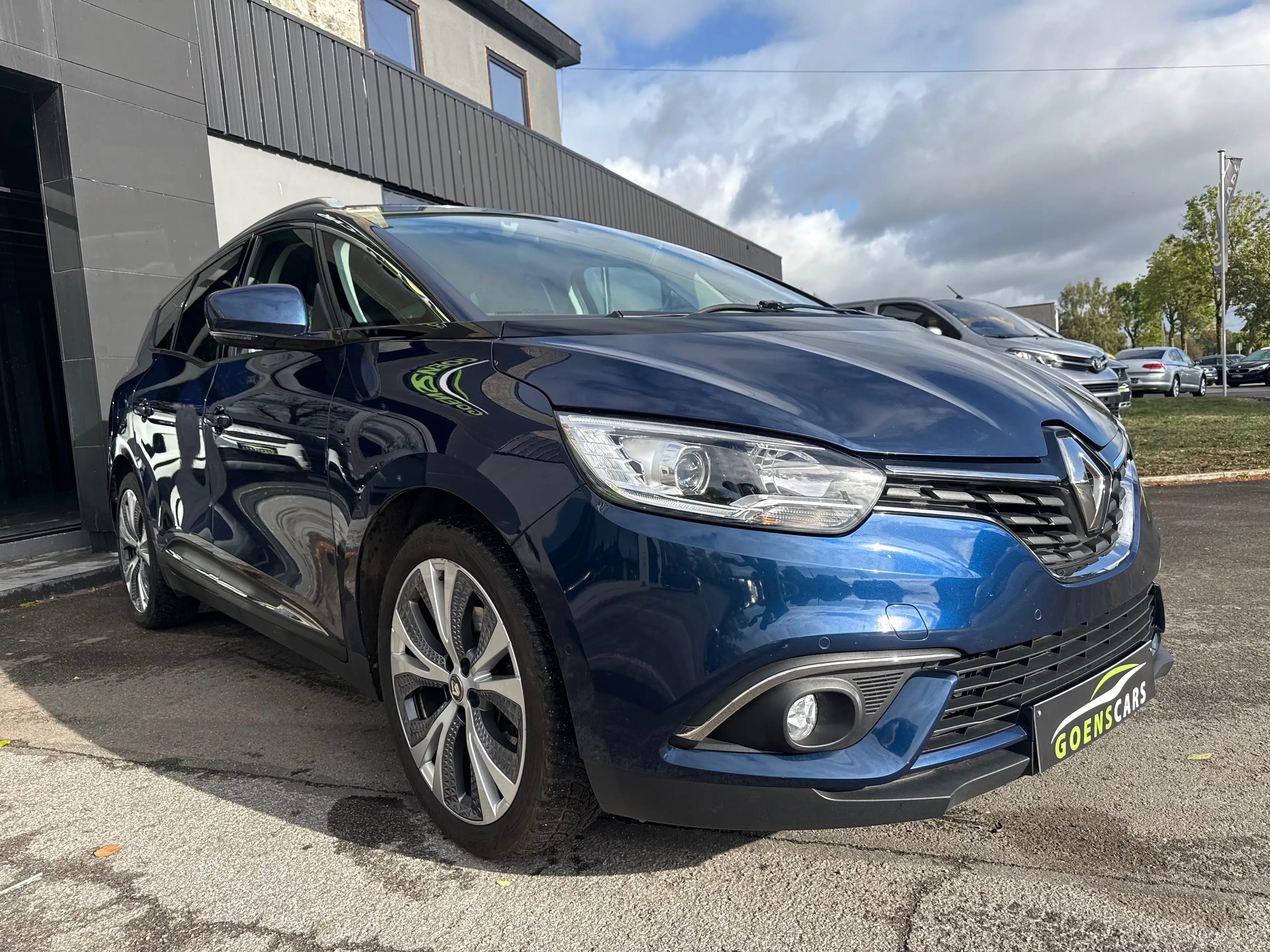 Renault Grand Scenic Grand Scénic 1.7dCi 7 PLACES,CRUISE,CAMÉRA,CLIM,RADARS… — photo 3