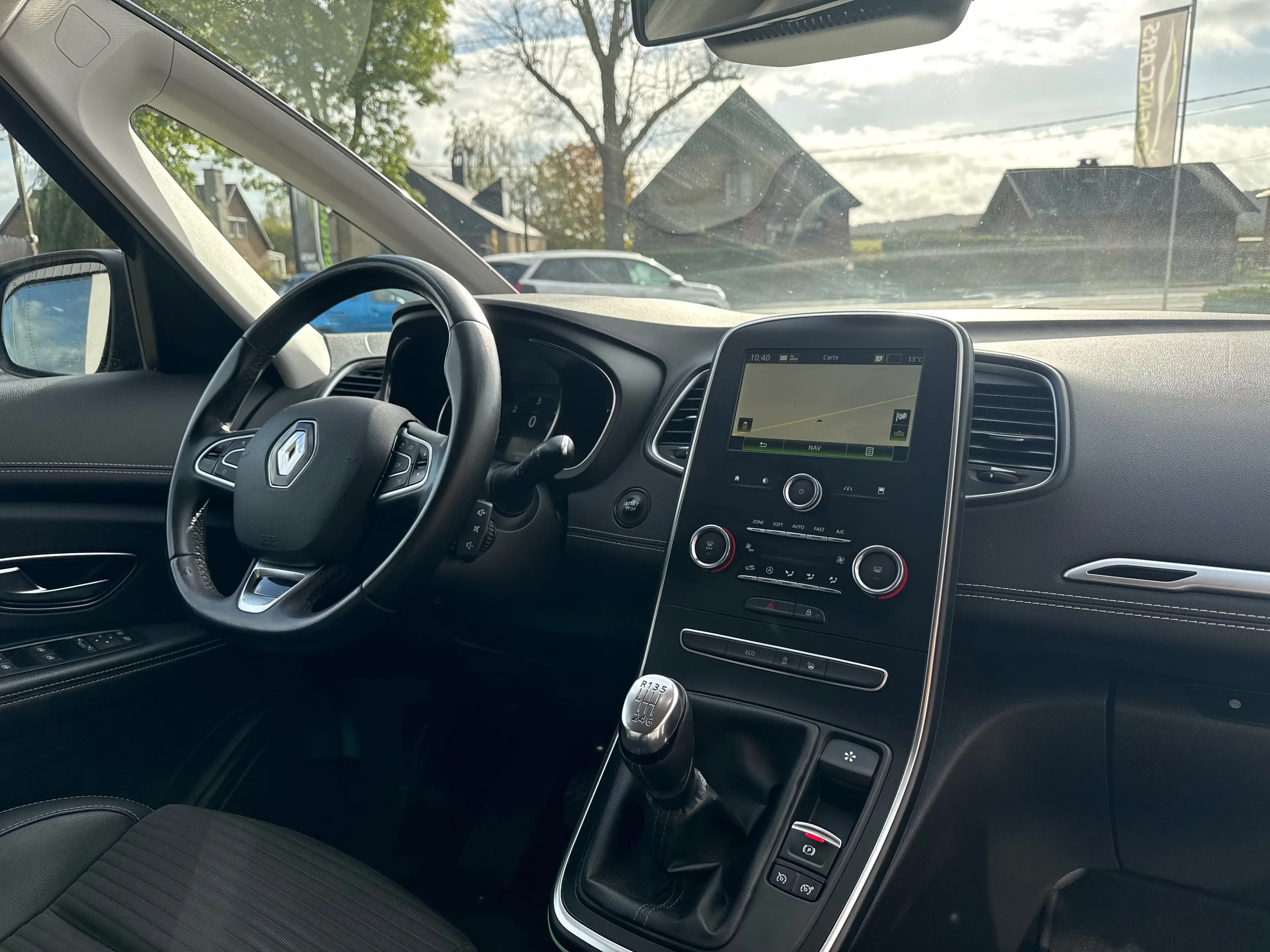 Renault Grand Scenic Grand Scénic 1.7dCi 7 PLACES,CRUISE,CAMÉRA,CLIM,RADARS… — photo 6