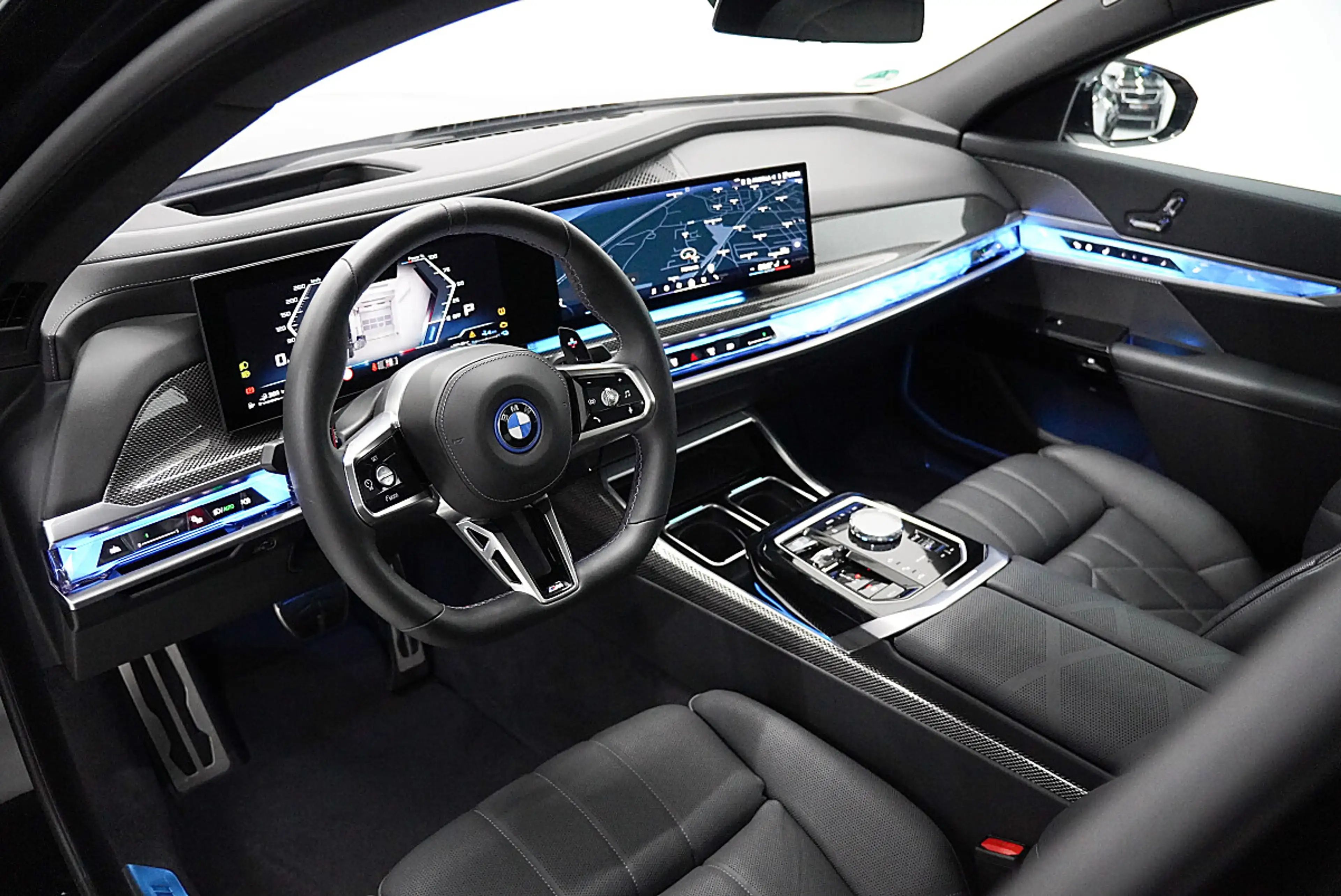 BMW 760 M760e xDrive M Sport M Performance Allradlenkun... — photo 9