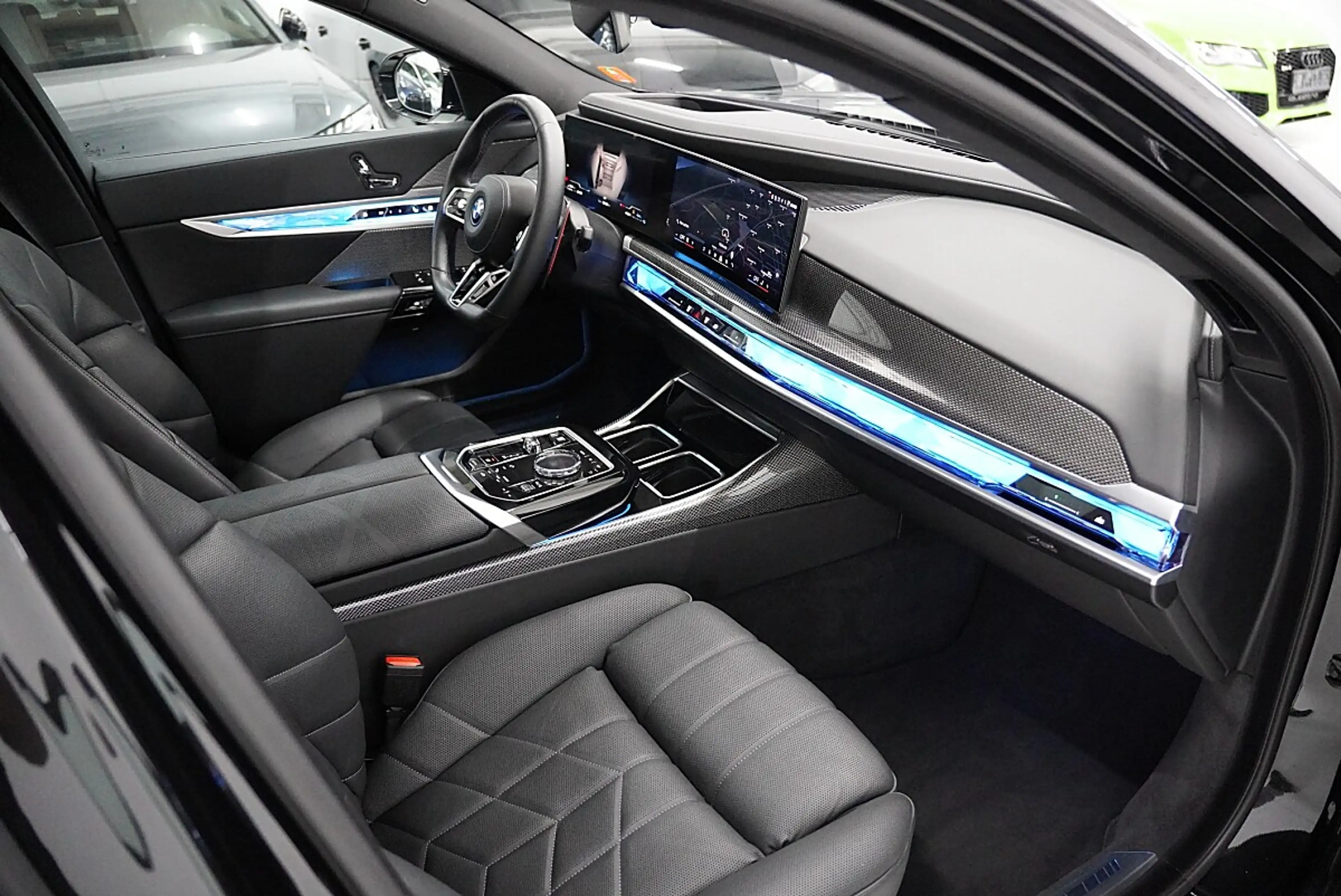 BMW 760 M760e xDrive M Sport M Performance Allradlenkun... — photo 15
