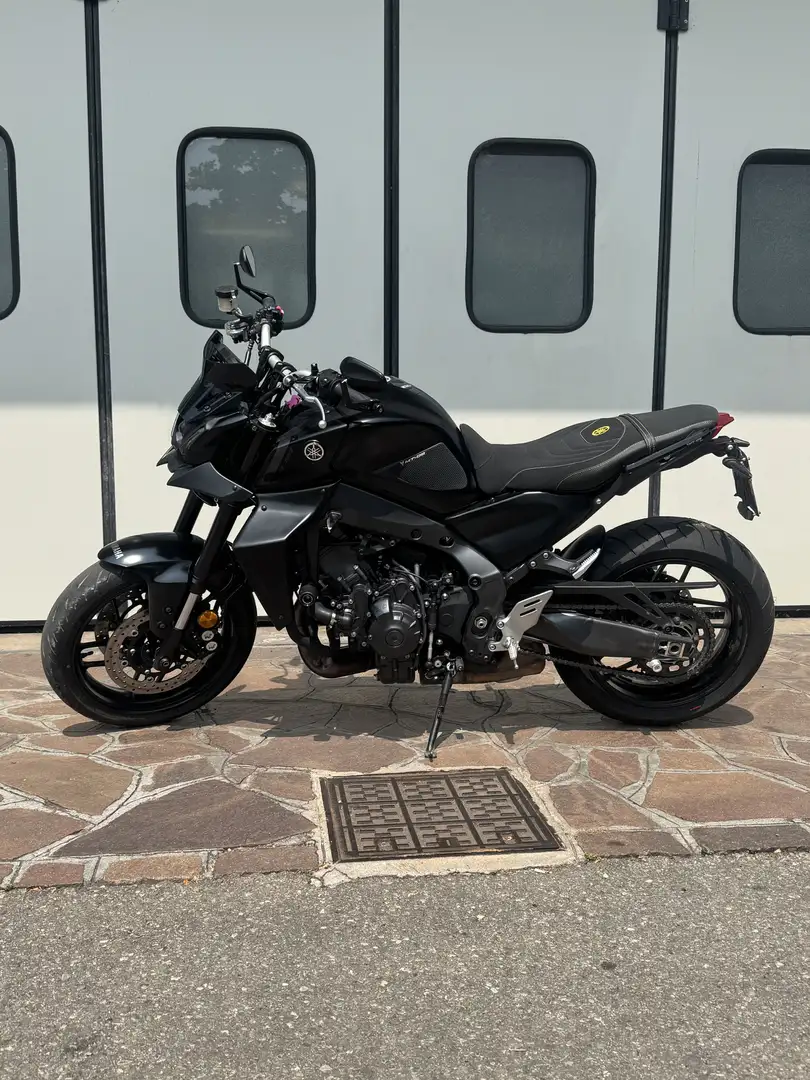 Yamaha MT-09 Tech Black - 2