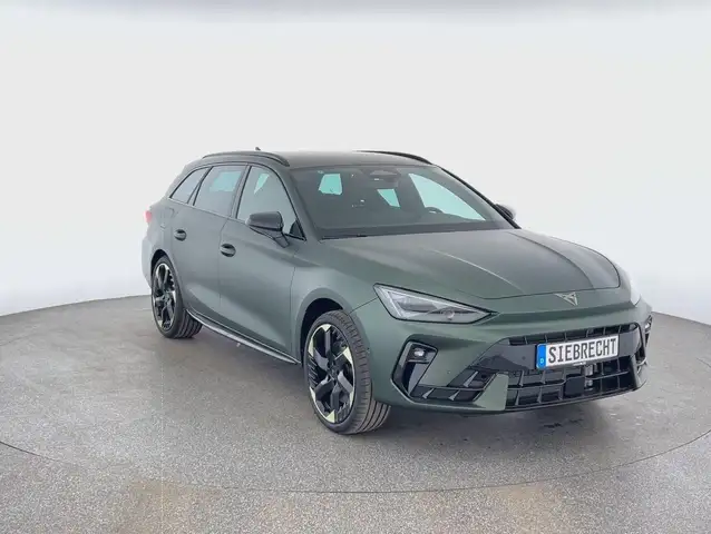 Cupra Leon view 3