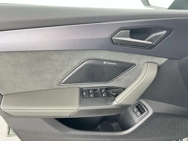 Cupra Leon view 11