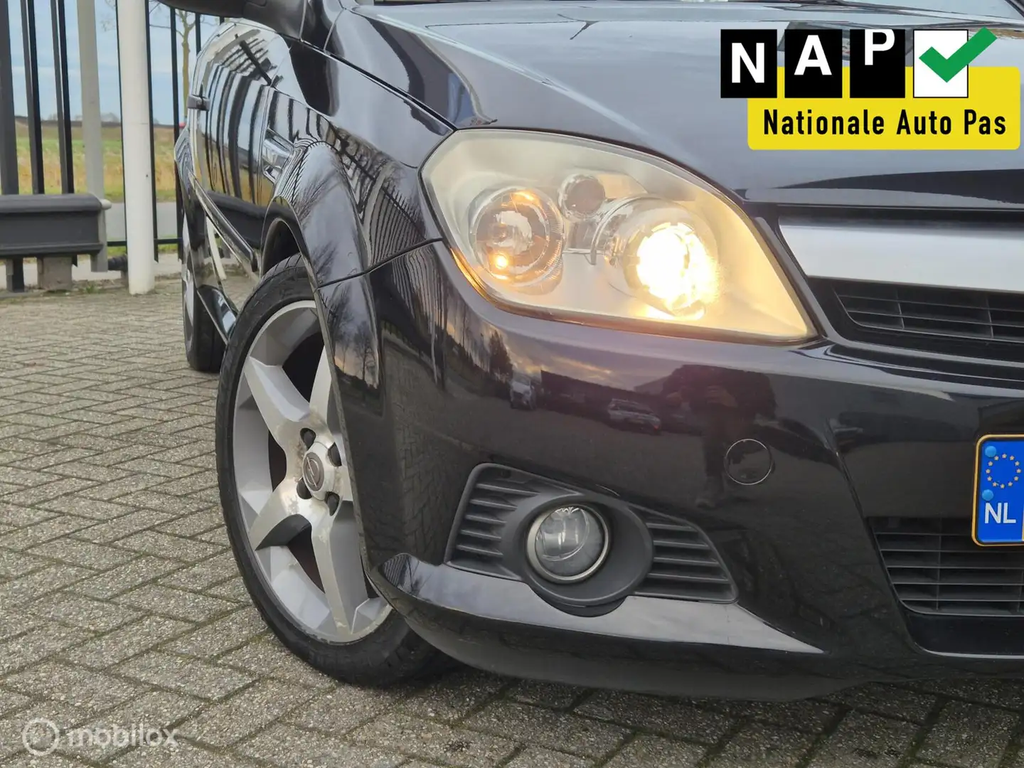 Opel Tigra TwinTop 1.4-16V Linea Rossa | Stoel vw | Airco Zwart - 2