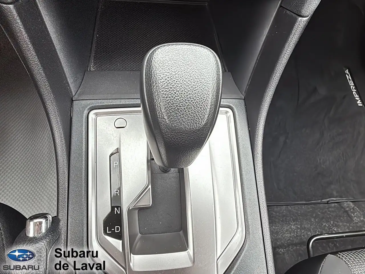 Subaru Impreza снимка Subaru Impreza