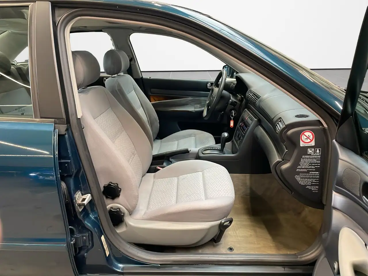 Audi A4 1.8 (Fahrzeug wird ohne TÜV verkauft), foto 12