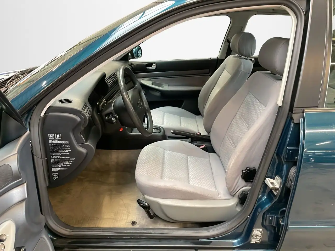 Audi A4 1.8 (Fahrzeug wird ohne TÜV verkauft), foto 11