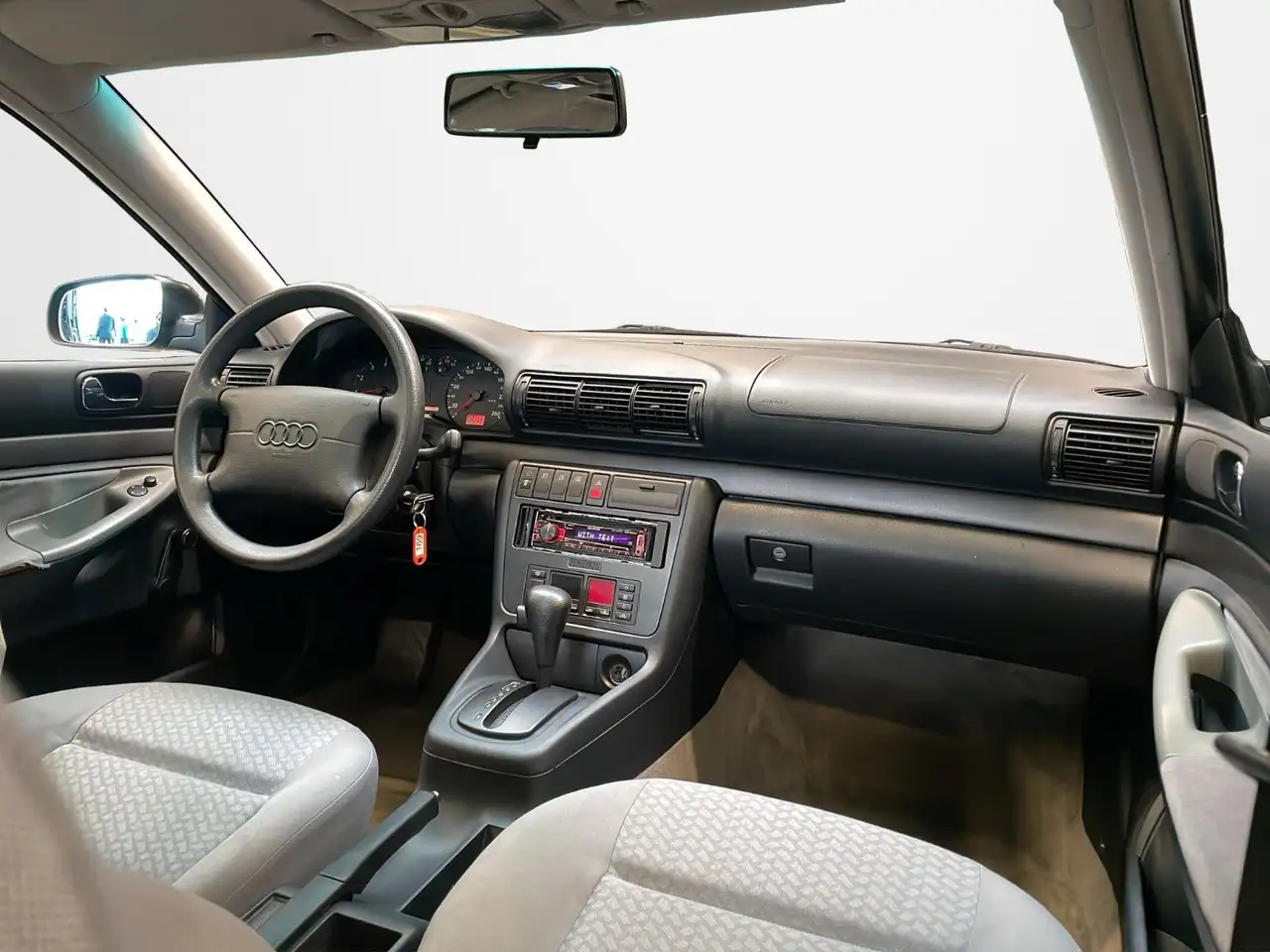 Audi A4 1.8 (Fahrzeug wird ohne TÜV verkauft), foto 9