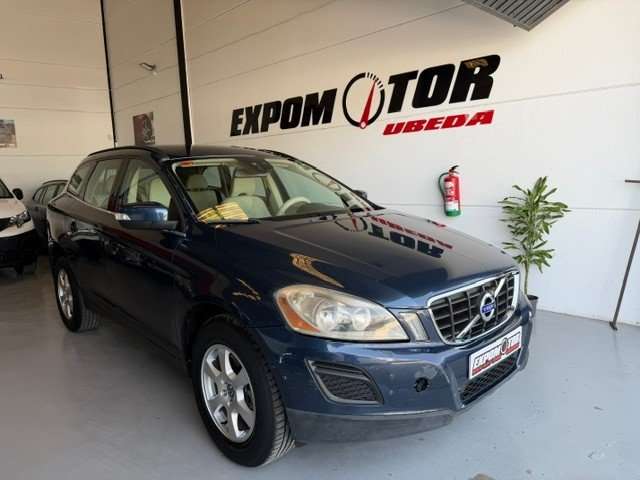 Volvo XC60 D5 Kinetic AWD Aut. - foto 1