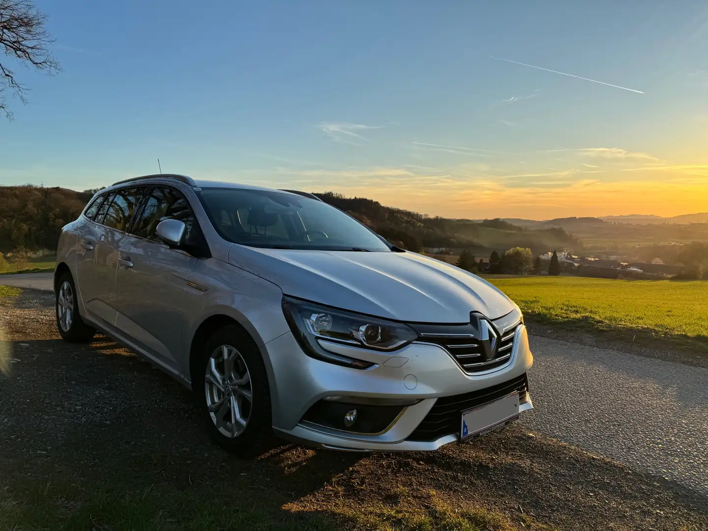 Renault Megane Mégane Grandtour Intens Energy TCe 100 Silber - 1