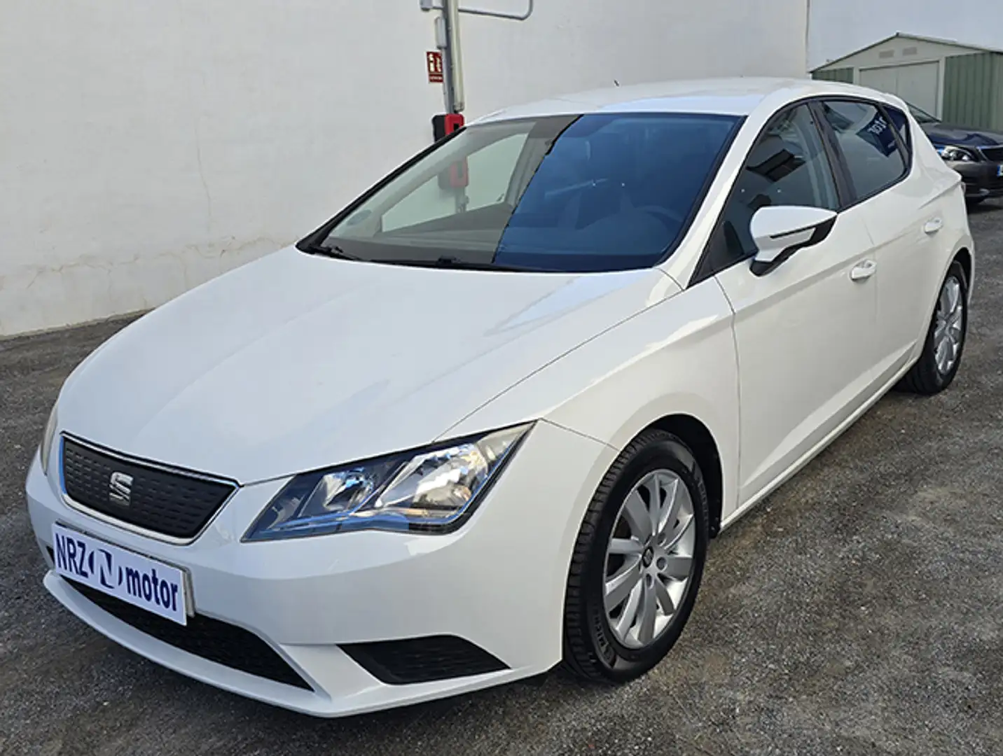 SEAT Leon 1.6TDI CR S&S Reference Eco. 110 Blanc - 1
