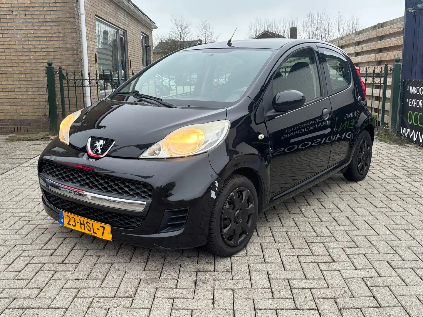 Peugeot 107 1.0-12V Sublime | LANGE APK | 5DRS | AIRCO | TOERE Schwarz - 1