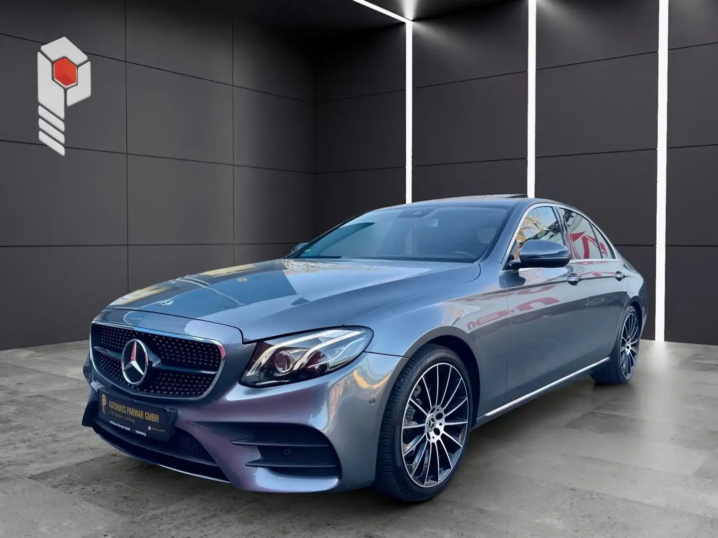 Mercedes-Benz E 220 d 9G-Tronic AMG-Line SCHIEBED+AMBIENT+KAM Grau - 1