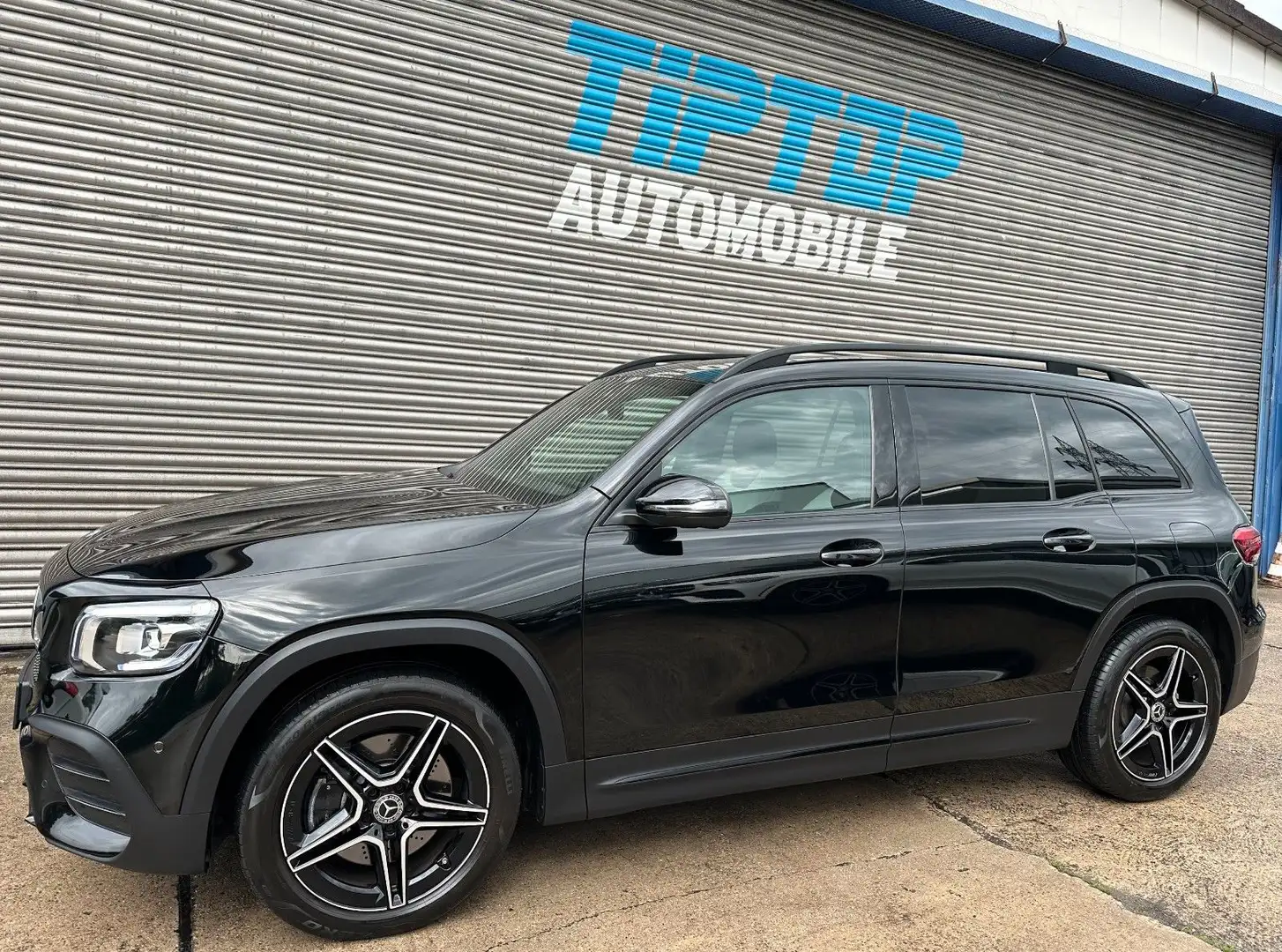 Mercedes-Benz GLB 220 d 4Matic*AMG-LINE*WIDE*AHK*LED*7-SITZE* Noir - 1