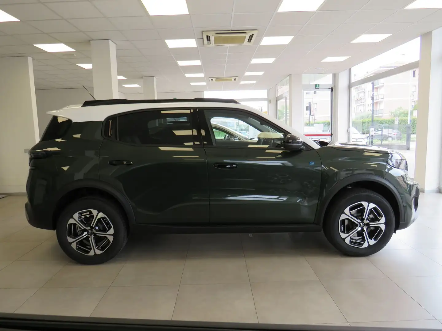 Citroen C3 Aircross 100% elettrica 113cv MAX (con ECOINCENTIVO) Verde - 2