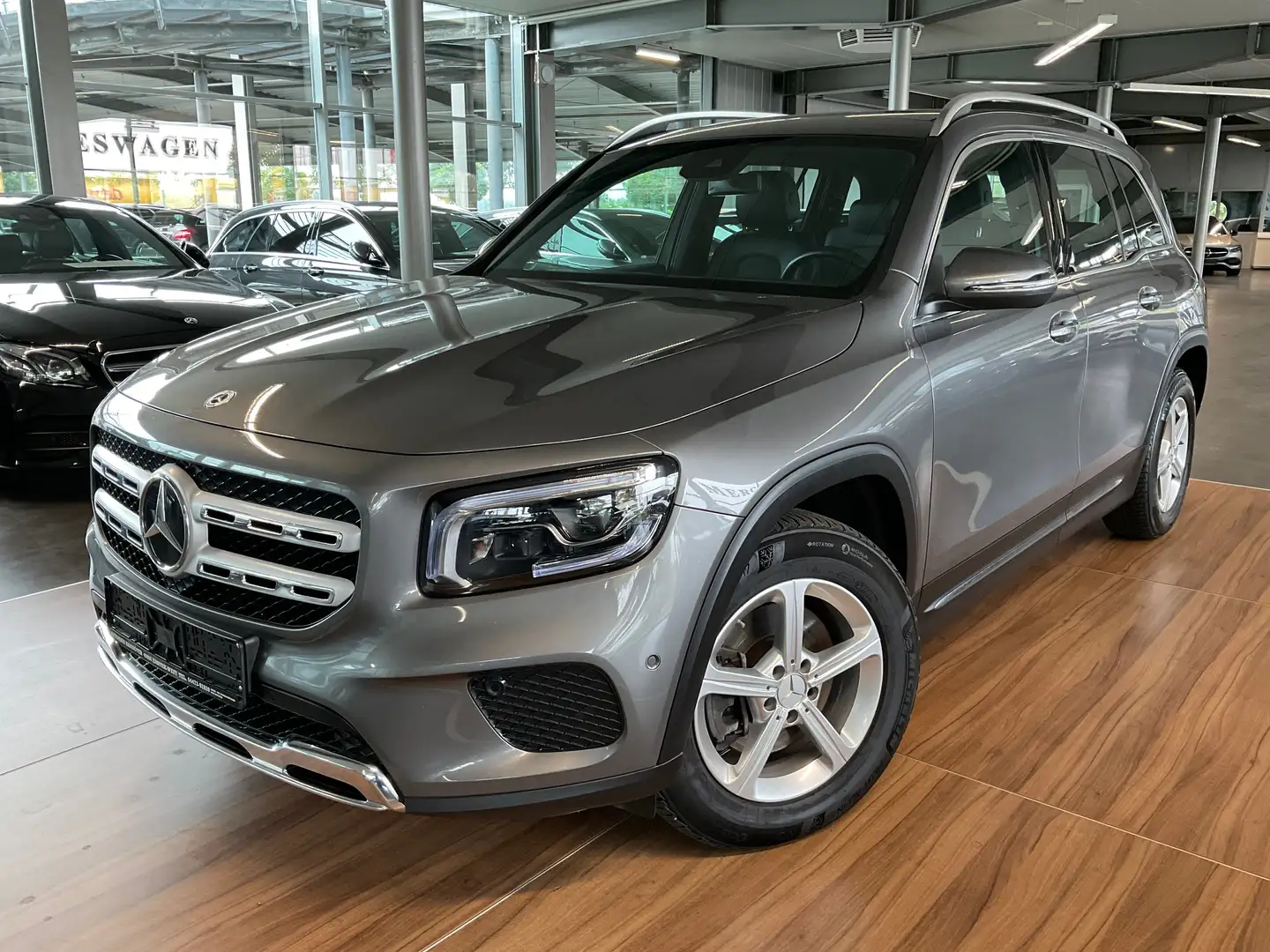 Mercedes-Benz GLB 220 GLB 220d Progressive DISTRO/PANO/KAMERA/SPUR Grau - 1