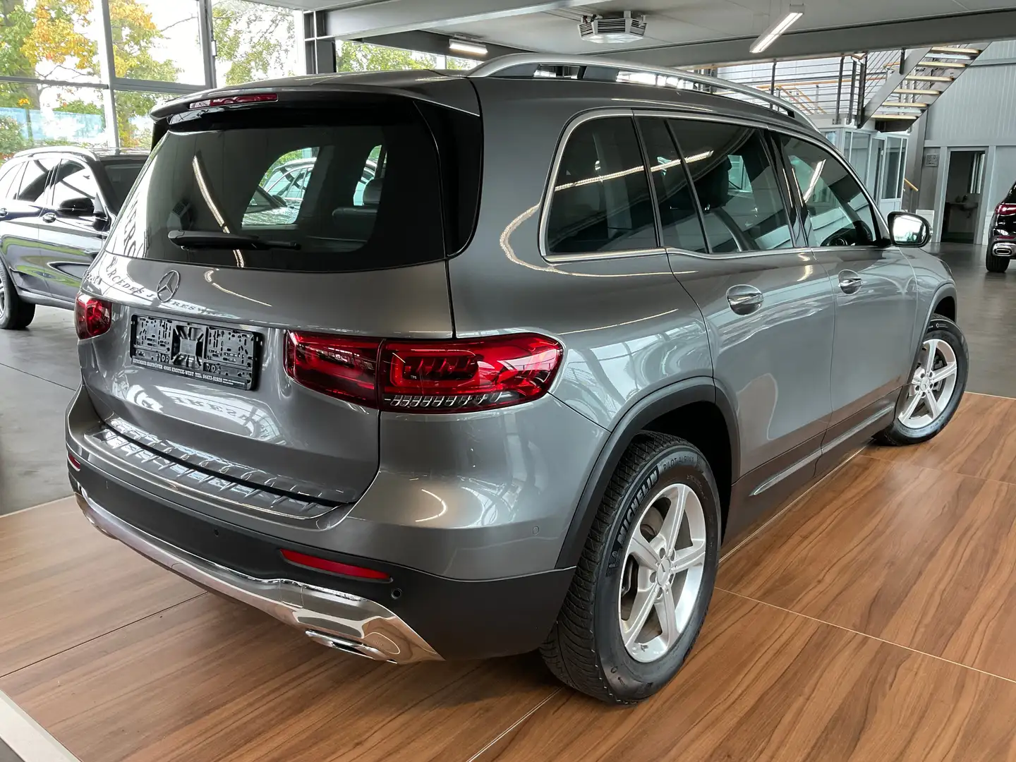 Mercedes-Benz GLB 220 GLB 220d Progressive DISTRO/PANO/KAMERA/SPUR Grau - 2