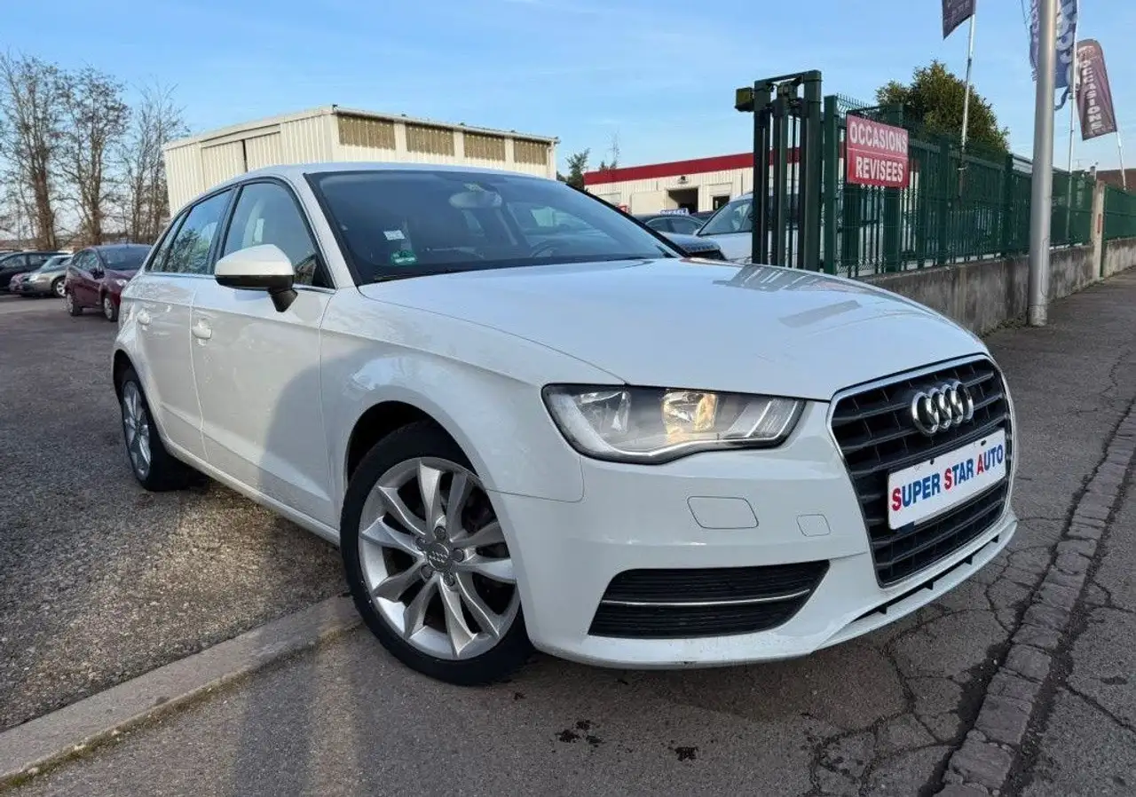 Audi A3 1.6l TDI 105CH ATTRACTION 5P 2014