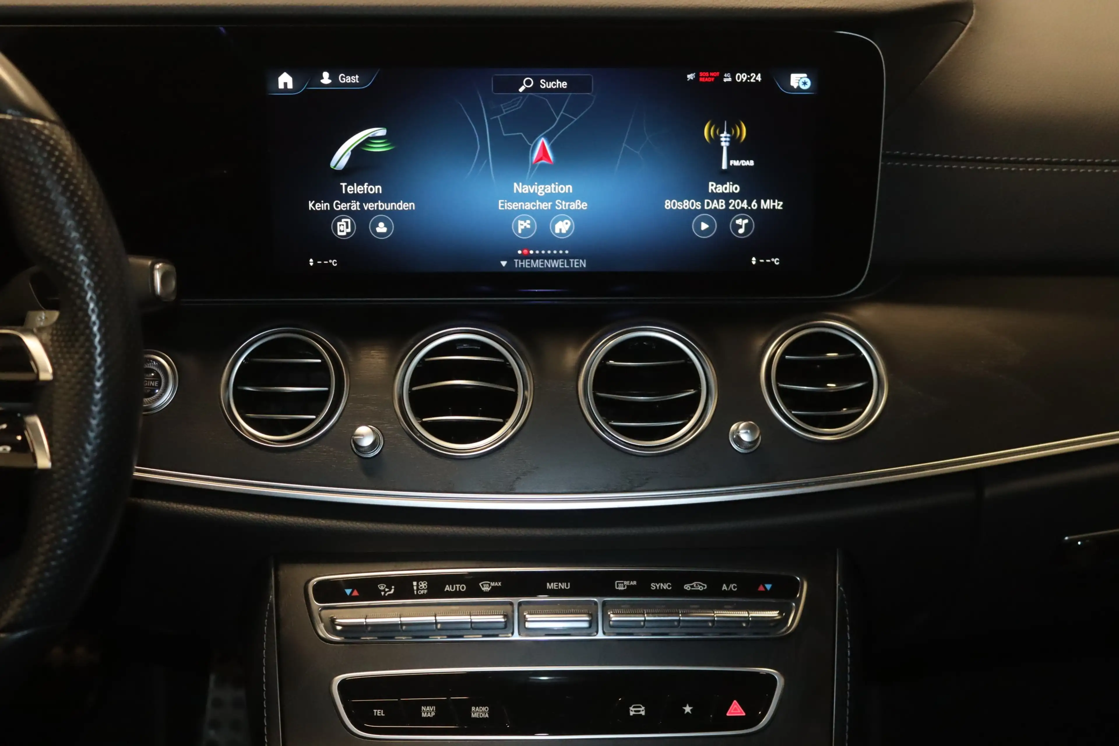Mercedes-Benz E 220 d T AMG Line Night-PANO-MBUX+-AHK-KAMERA- — photo 7