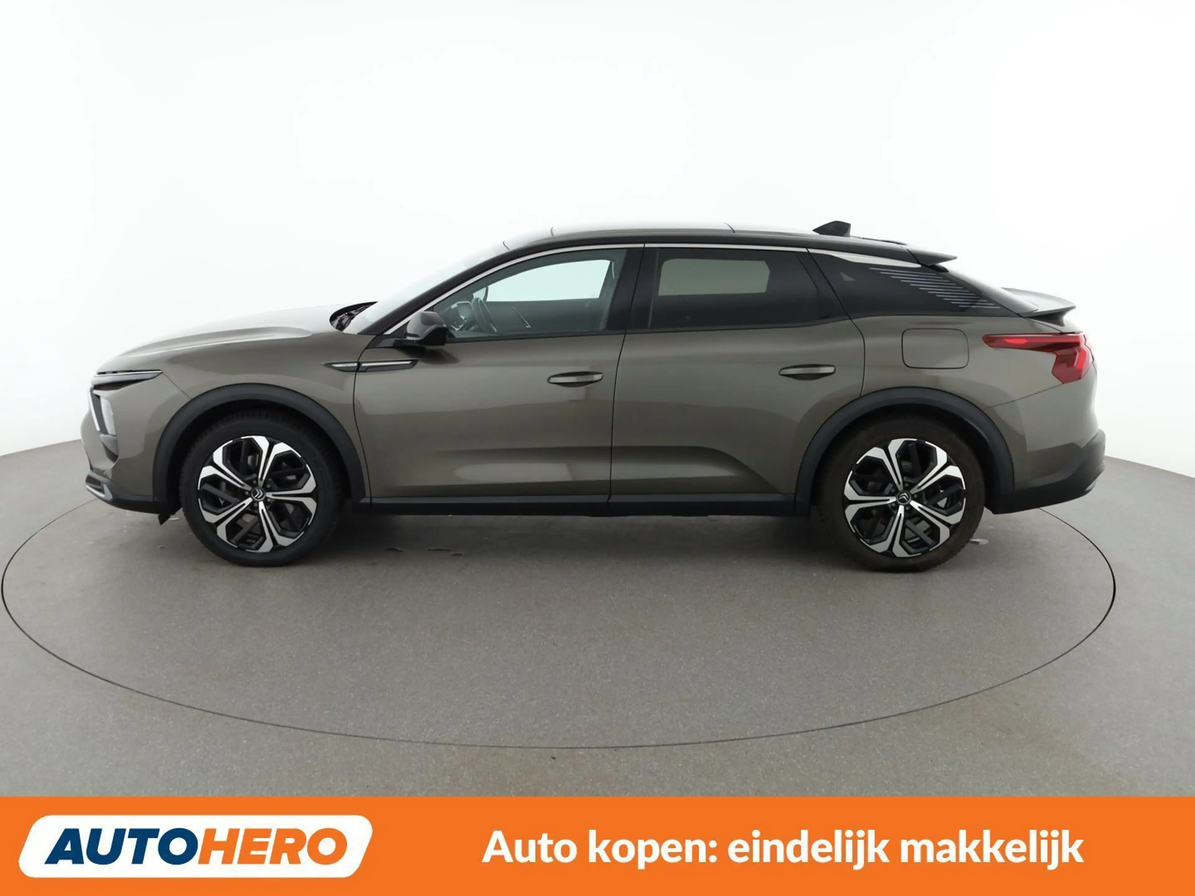 Citroen C5 X 1.6 Plug-in Hybrid Shine Pack — photo 3