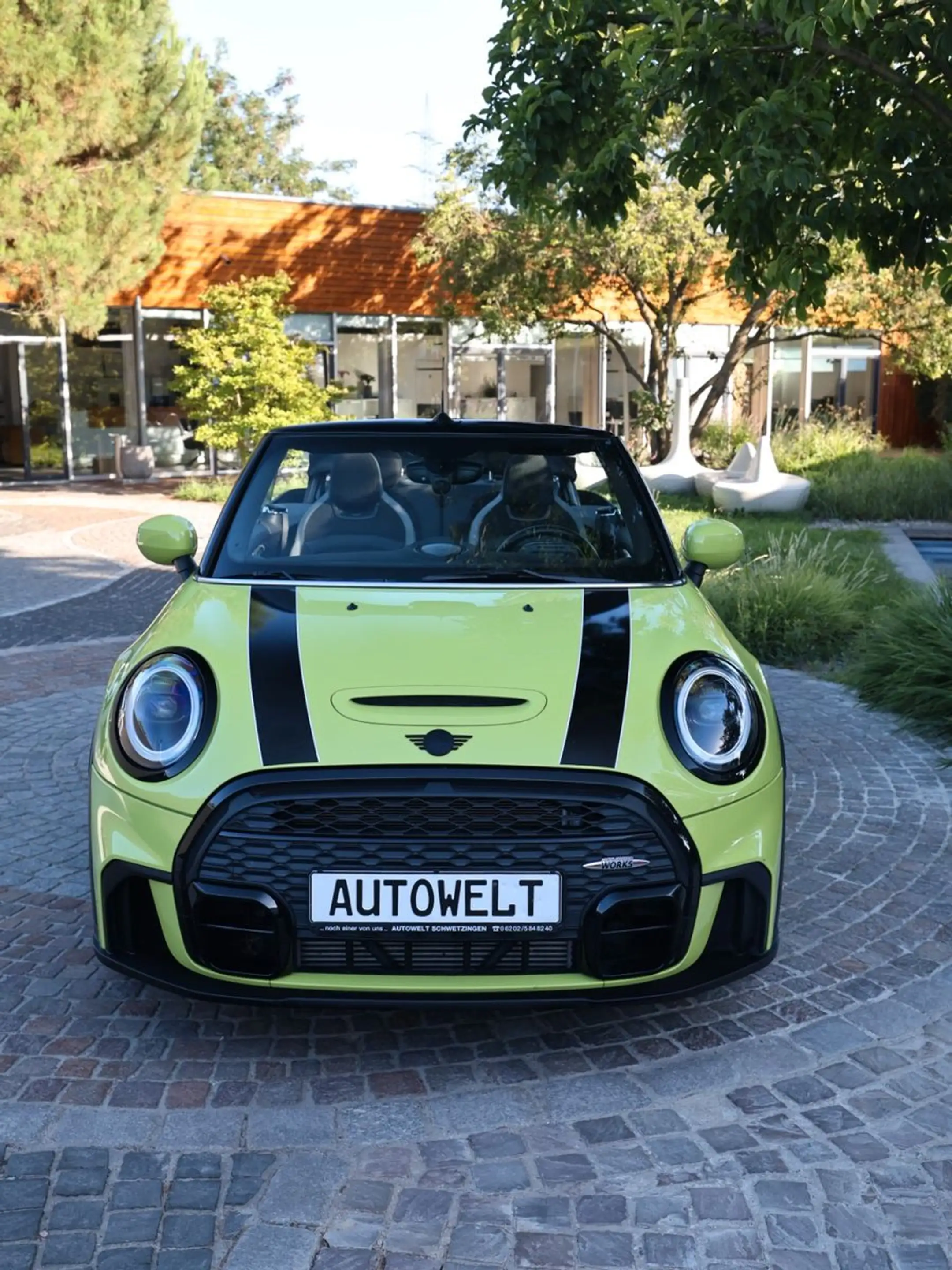 MINI Cooper S Cabrio John Cooper Works 1.Hand,Autom. — photo 2