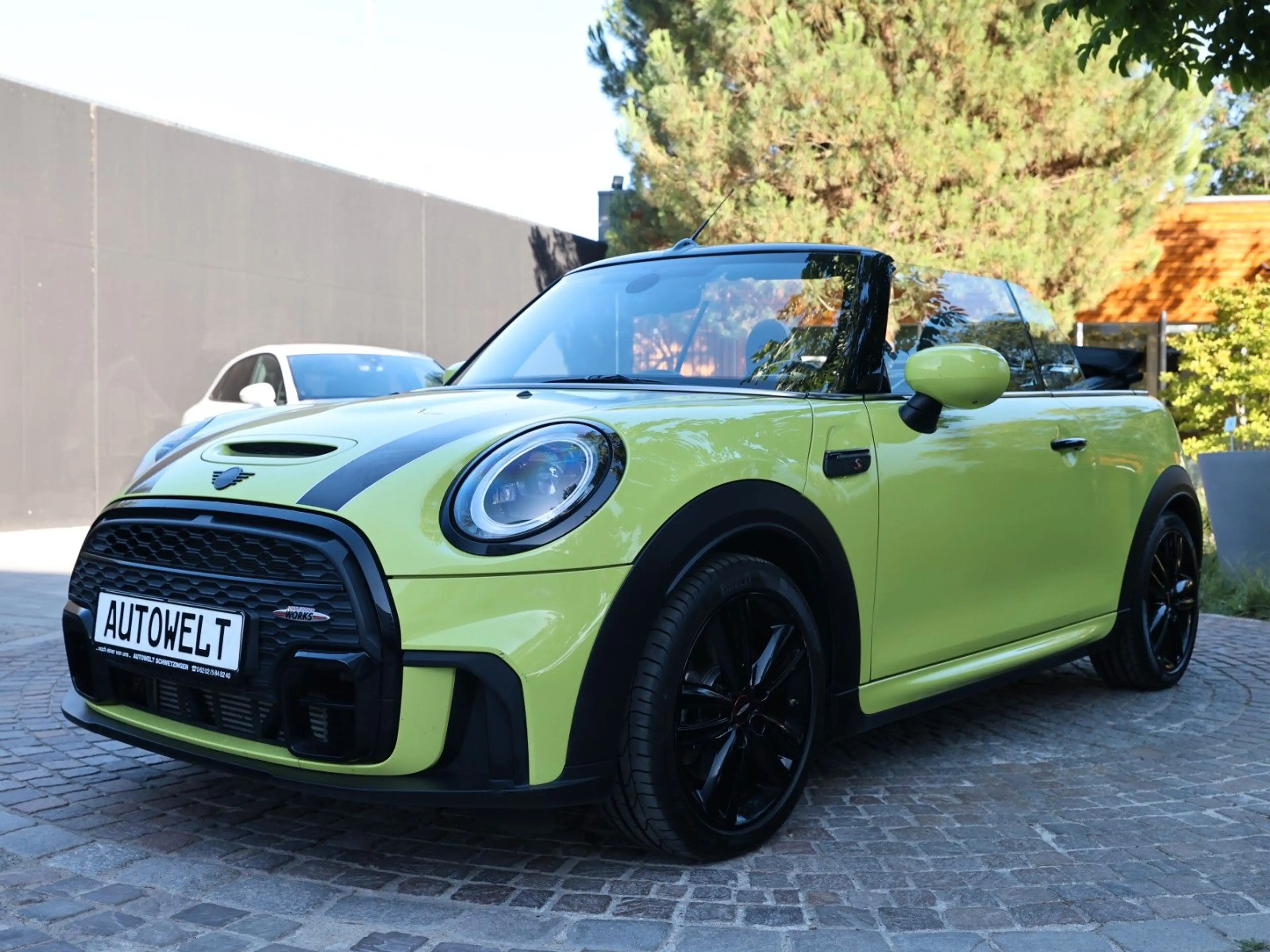 MINI Cooper S Cabrio John Cooper Works 1.Hand,Autom. — photo 3