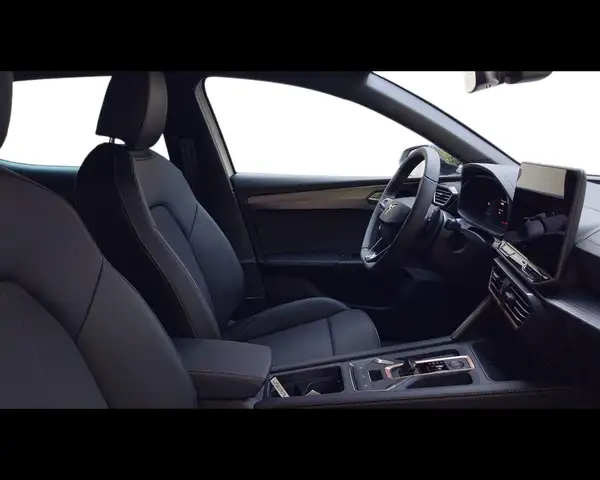 Cupra Leon view 4