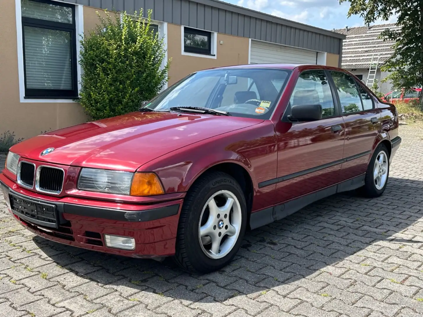 BMW 318 i Limousine E36 Automatik-Leder Rot - 1