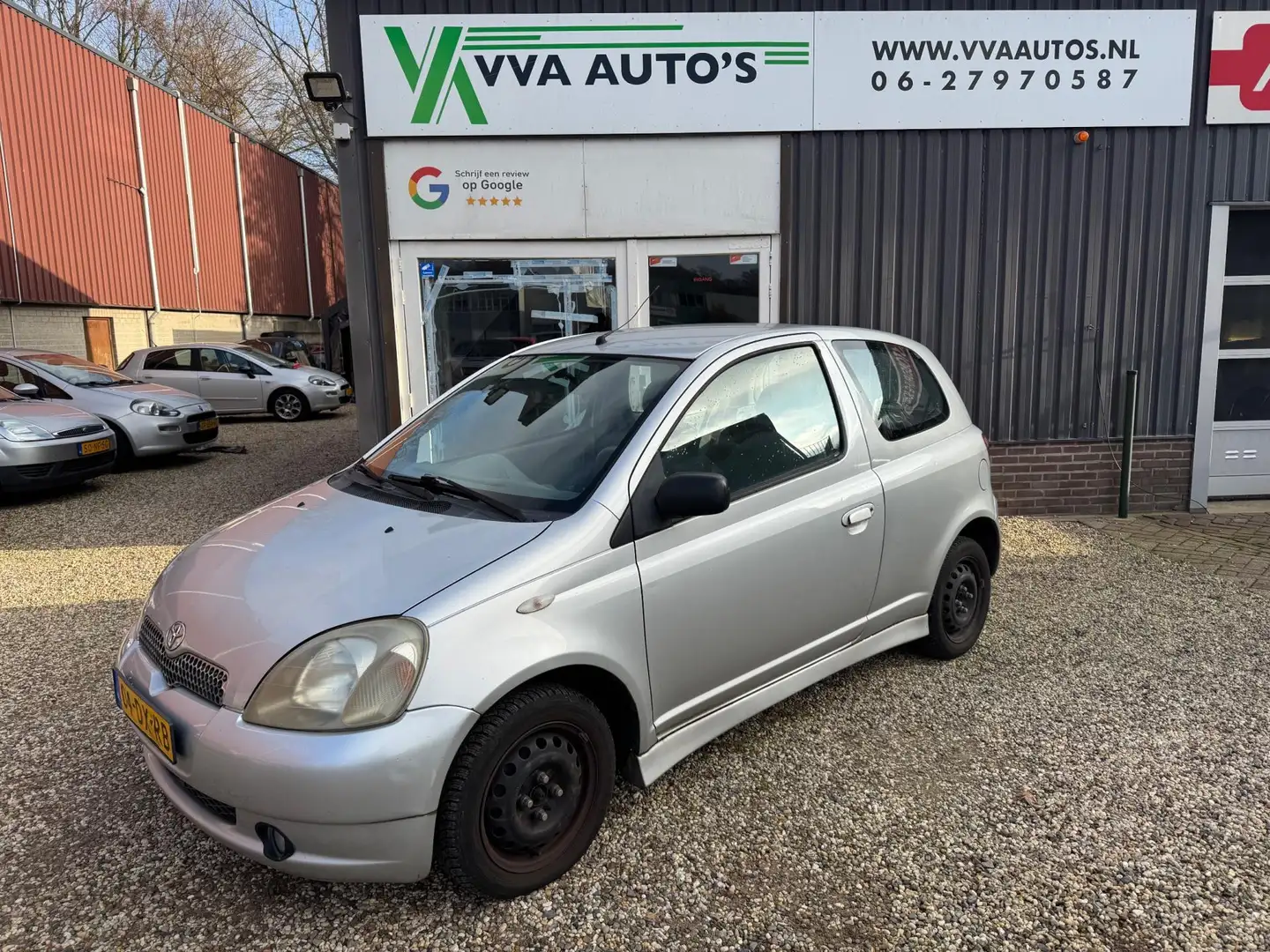 Toyota Yaris 1.3 airco, elektr ramen, geen APK Gris - 1