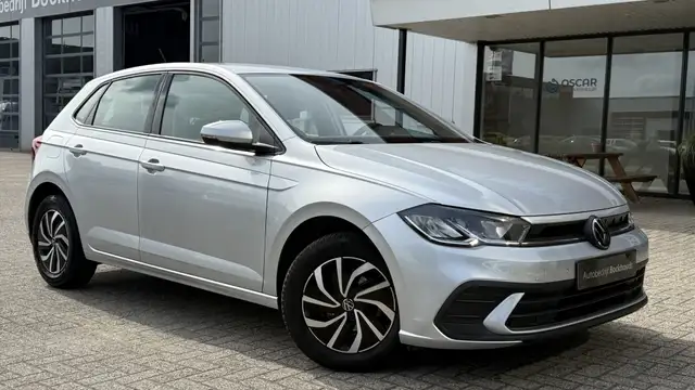 Volkswagen Polo view 4