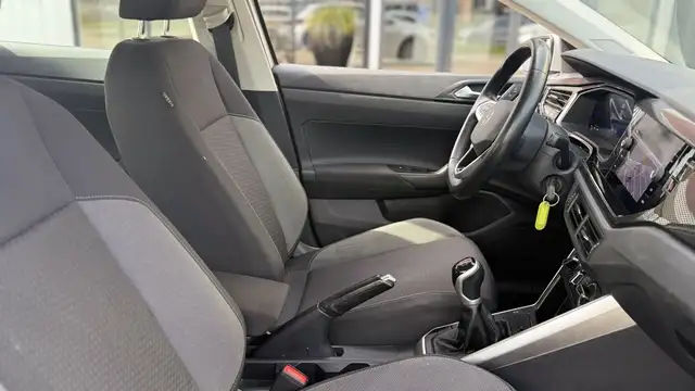 Volkswagen Polo view 21
