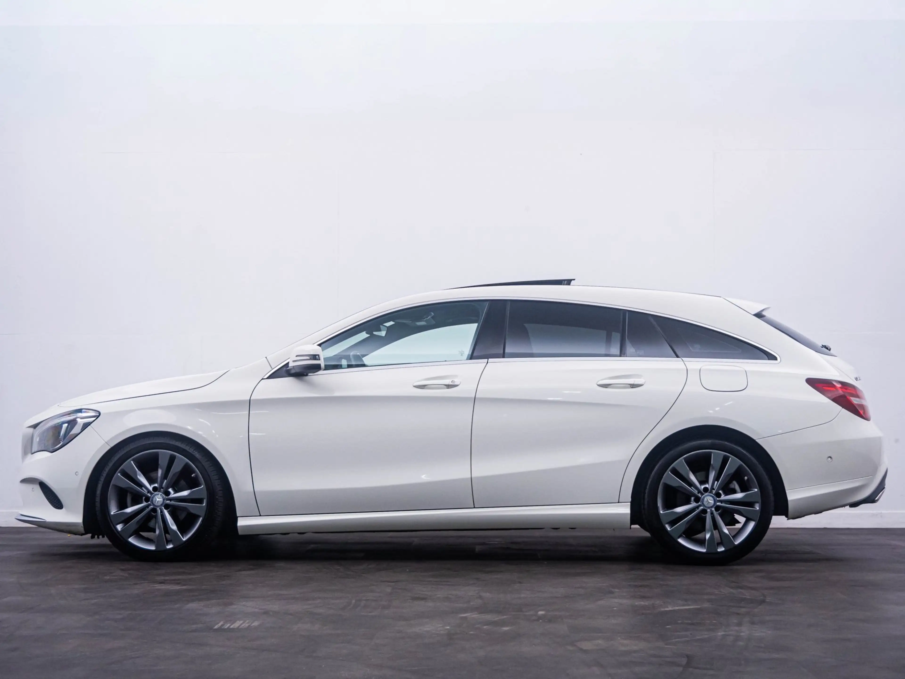 Mercedes-Benz CLA 180 Shooting Brake 'Automaat' PDC! — photo 11